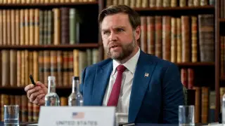 Россия пошла на уступки. Вице-президент США о переговорах Трампа и Путина