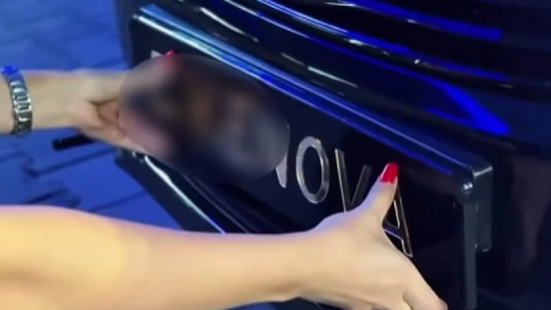 Кадры из видео