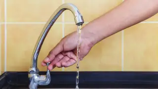 Массовое отключение воды анонсировали в Алматы