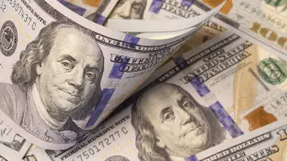 Доллар в Казахстане продолжает падать