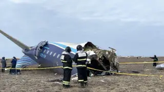 К счастью, он приземлился в Казахстане - Ильхам Алиев о крушении AZAL