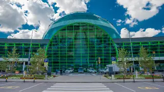 Авиарейсы в Астане будут выполняться с перебоями: люди уже жалуются на очереди