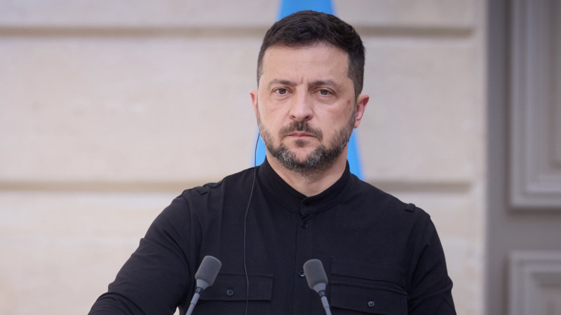 x.com/ZelenskyyUa