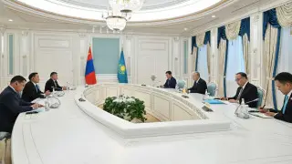 Токаев принял председателя парламента Монголии