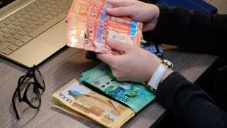 1 миллиард украли на пособиях в Казахстане: раскрыта хитрая схема в акиматах