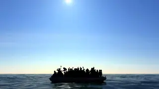Великобритания переселит мигрантов из гостиниц в бывшие военные базы - СМИ
