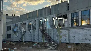 Крыша строящейся комфортной школы обрушилась в Атырауской области