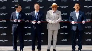 Нурлан Смагулов открыл флагманский дилерский центр Genesis в Алматы