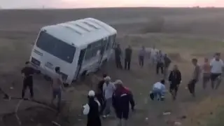 Автобус со школьниками столкнулся с легковушкой в Алматинской области: двое погибших