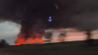 Пожар на свалке под Алматы не могут потушить целый день