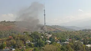 Пожар разгорелся возле телебашни “Коктобе“ в Алматы