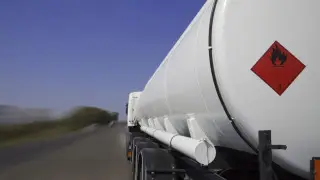 В Бишкеке объяснили, почему Кыргызстан не покупает бензин в Казахстане