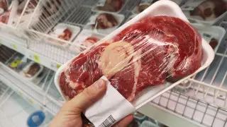 Прайс на мясо и продажа билетов на матч года: что обсуждали читатели Tengrinews