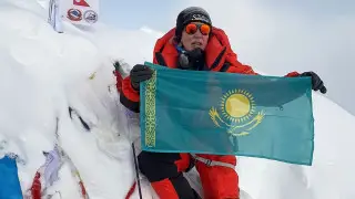 Казахстанка поднялась на вершину “горы-убийцы“