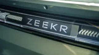 В Китае слили фото салона обновленного Zeekr 001