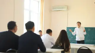 Учителя со всего Казахстана сошлись на дебатах