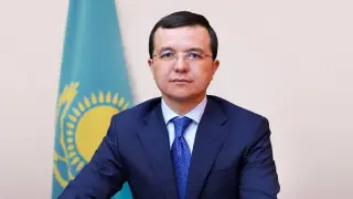 Қыздардың алғашқы сексуалдық тәжірибесі желідегі бейне