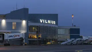 Воздушное пространство закрыли над аэропортом в столице Литвы