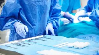 Смерть пациента: казахстанского врача подозревают в том, что он оперировал пьяным