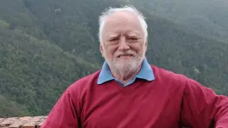 “Самый грустный мем“ интернета провел лекцию для казахстанки