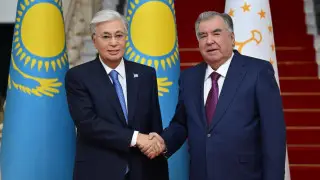 Токаев встретился с Рахмоном