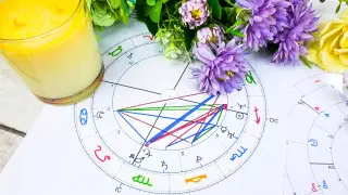 Гороскоп на сегодня: кому повезёт в любви, а кто столкнётся с неожиданным выбором