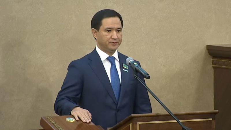 Абуталип Мутали. Кадр из видео