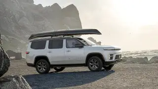 Jeep Grand Wagoneer обновился: нет V8, но есть гибрид