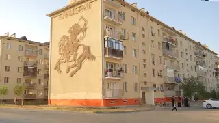 ЖК без фундамента: дом для очередников в Туркестане рушится, жалуются жильцы