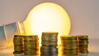 Правительство останавливает повышение тарифов на коммуналку