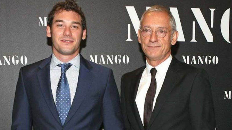 Исак Андик (справа) с сыном Джонотаном. Фото: El Mundo