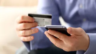 Мошенники выманили 64 миллиона тенге у двух жителей Акмолинской области