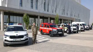 В Шымкенте поздравили спасателей и подарили им новые авто
