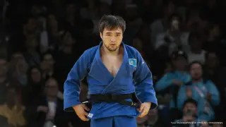 Елдос Сметов принял решение о дорогом подарке за триумф на Олимпиаде