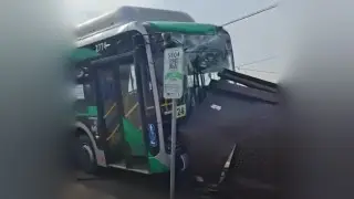 Автобус врезался в остановку и сбил пешехода в Алматы