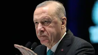 Здания обрушились после землетрясения в Турции, Эрдоган выступил с заявлением