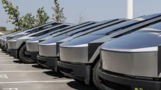 Tesla отзывает Cybertruck десятый раз за два года