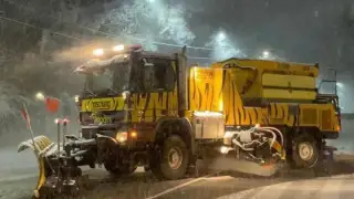 Алматы засыпало снегом