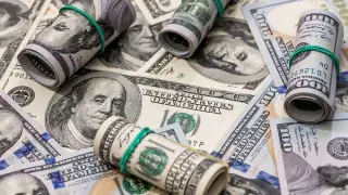 Доллар сильно подешевел к тенге на торгах