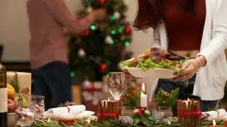 Ползарплаты на новогодний стол: вице-министра спросили о ценах на продукты