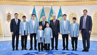 “Шахматы - это великое искусство“: Токаев встретился с юными чемпионами