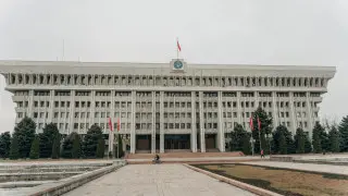 Досрочные парламентские выборы стартовали в Кыргызстане