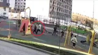 В Алматы задержали мужчину, пнувшего ребенка на детской площадке