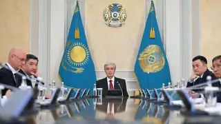 Токаев призвал эффективно использовать географические преимущества Казахстана