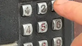 Казахстанцев предупредили о новых уловках мошенников