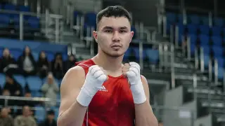 Отправил в нокдаун и проиграл: скандальный бой казахстанца на ЧМ по боксу разгневал соцсети