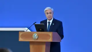 Токаев поздравил казахстанцев с Днем независимости