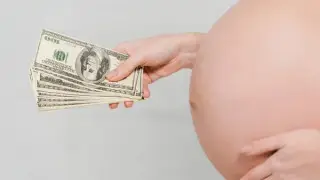 Суррогатное материнство для иностранцев могут ограничить в Казахстане