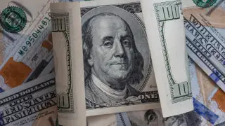 Доллар сильно подешевел в Казахстане