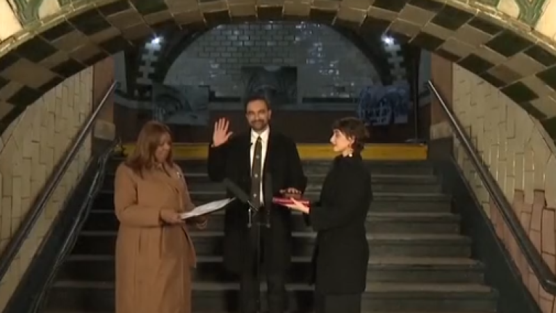 Кадр из видео:  New York City Hall